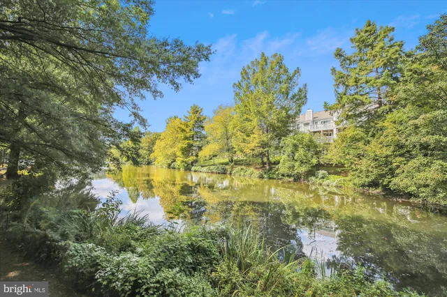 $1,900 | 7759 New Providence Drive, Unit 37, Falls Church, VA 22042