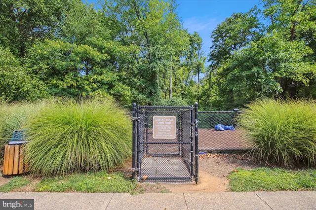 $1,900 | 7759 New Providence Drive, Unit 37, Falls Church, VA 22042