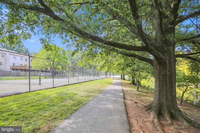 $1,900 | 7759 New Providence Drive, Unit 37, Falls Church, VA 22042