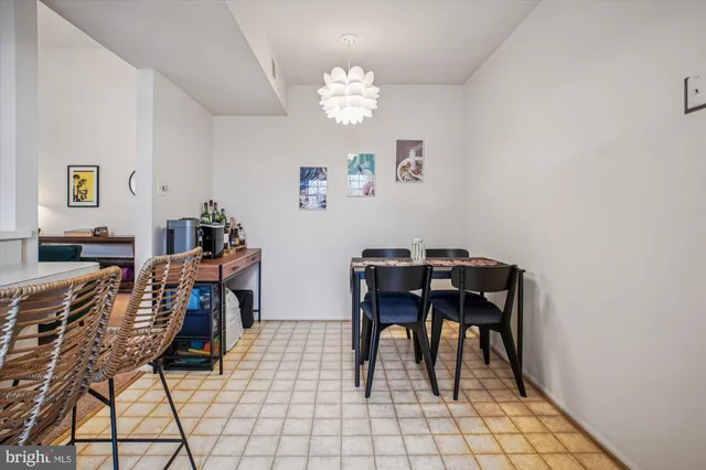 $1,900 | 7759 New Providence Drive, Unit 37, Falls Church, VA 22042