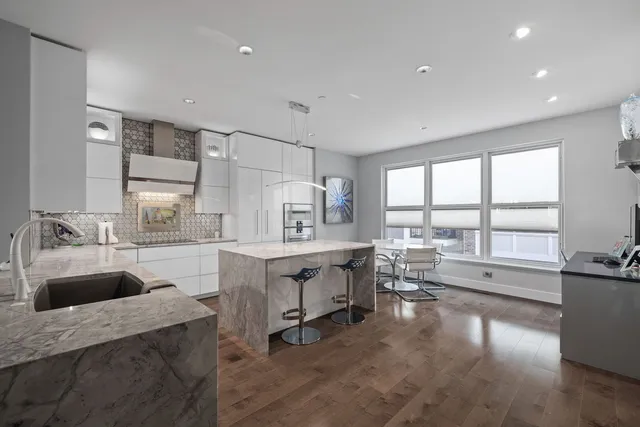 $1,500,000 | 353 East Liberty Drive, Wheaton, IL 60187