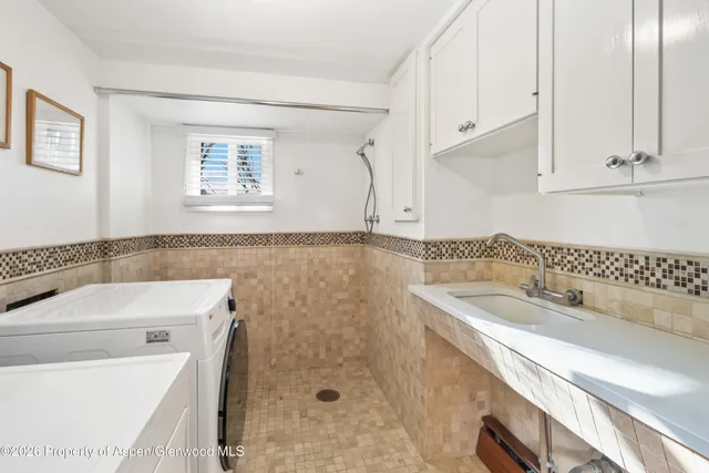 $1,100,000 | 605 West 9th Place, Glenwood Springs, CO 81601