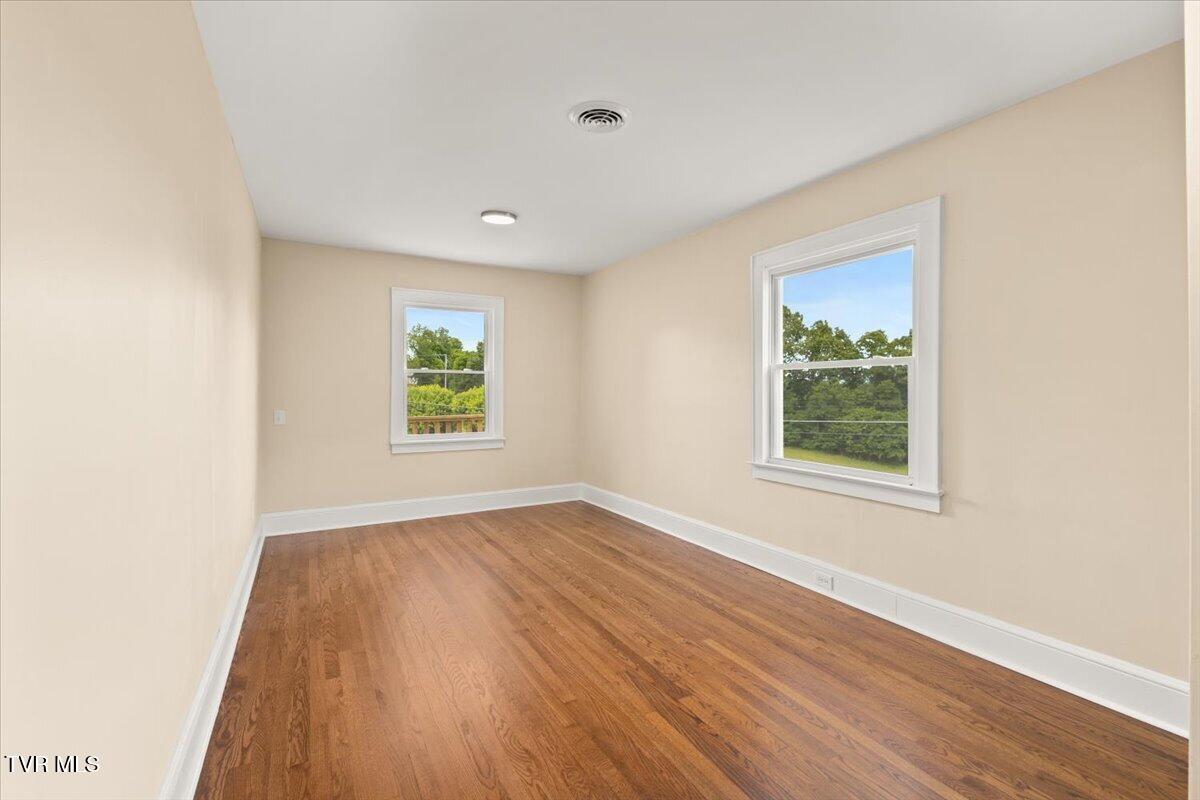 2286 Dave Buck Road Johnson City, TN 37601 - Photo 17 of 46 17-128A6376