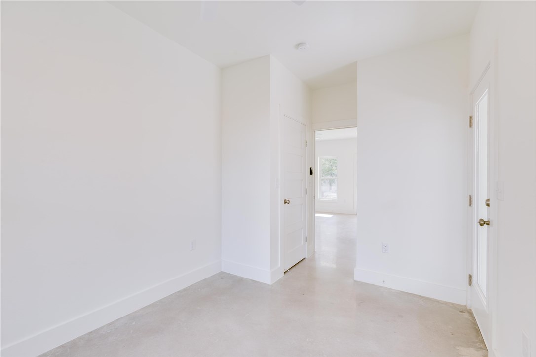 1906 East 17th Street, Unit 1 Austin, TX 78702 - Photo 20 of 33 a view of an empty room