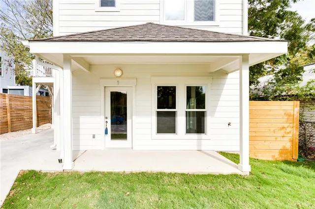 $2,995 | 1906 East 17th Street, Unit 1, Austin, TX 78702