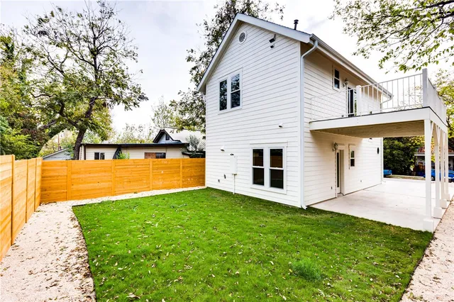 $2,995 | 1906 East 17th Street, Unit 1, Austin, TX 78702