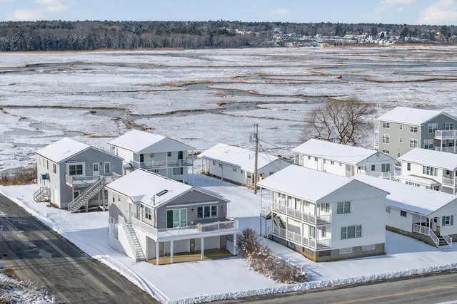 $1,100,000 | 301 Webhannet Drive, Wells, ME 04090