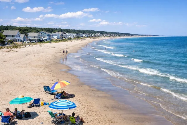 $1,100,000 | 301 Webhannet Drive, Wells, ME 04090