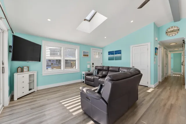 $1,100,000 | 301 Webhannet Drive, Wells, ME 04090