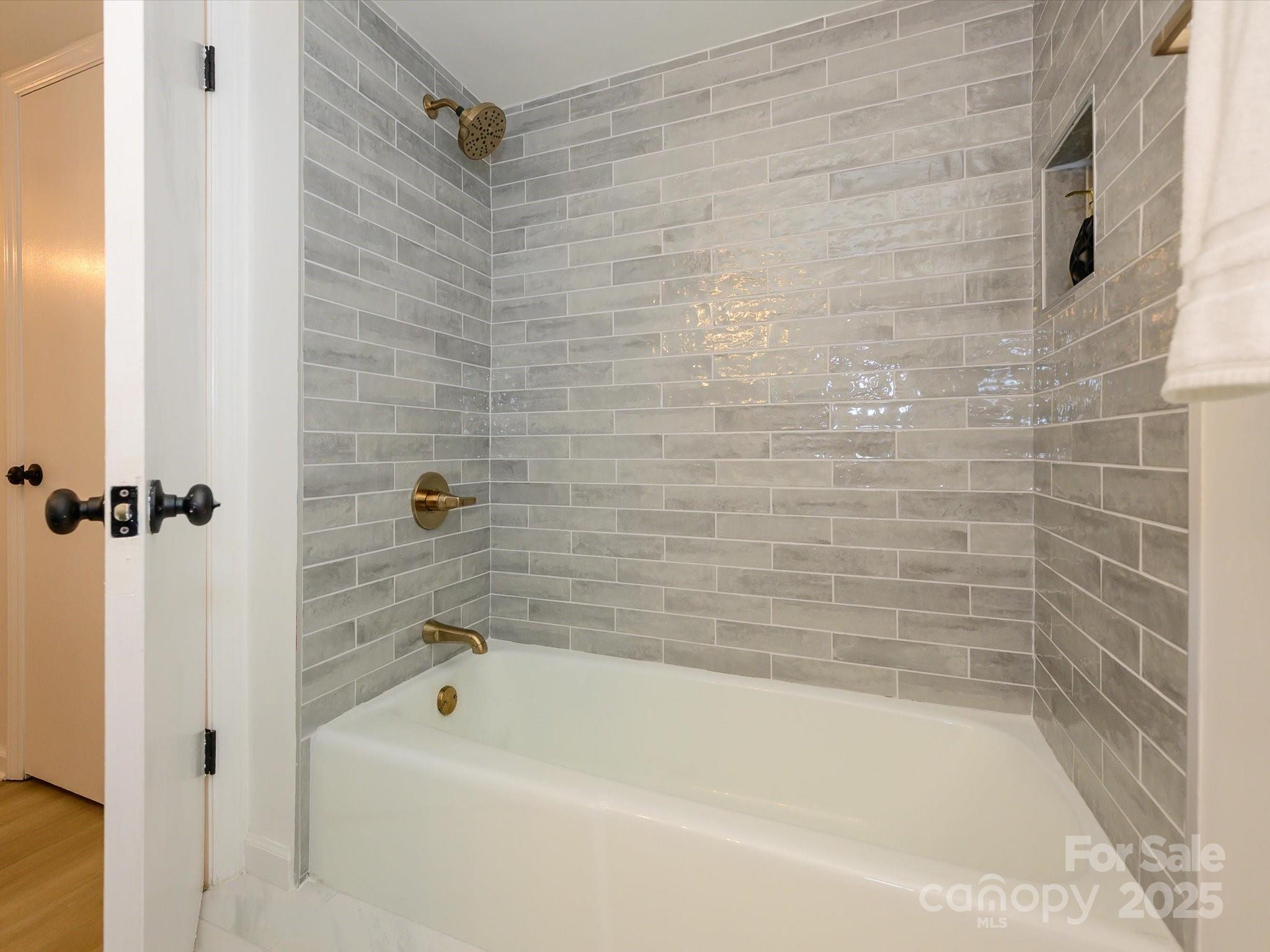 4754 Hedgemore Drive, Unit E Charlotte, NC 28209 - Photo 23 of 28