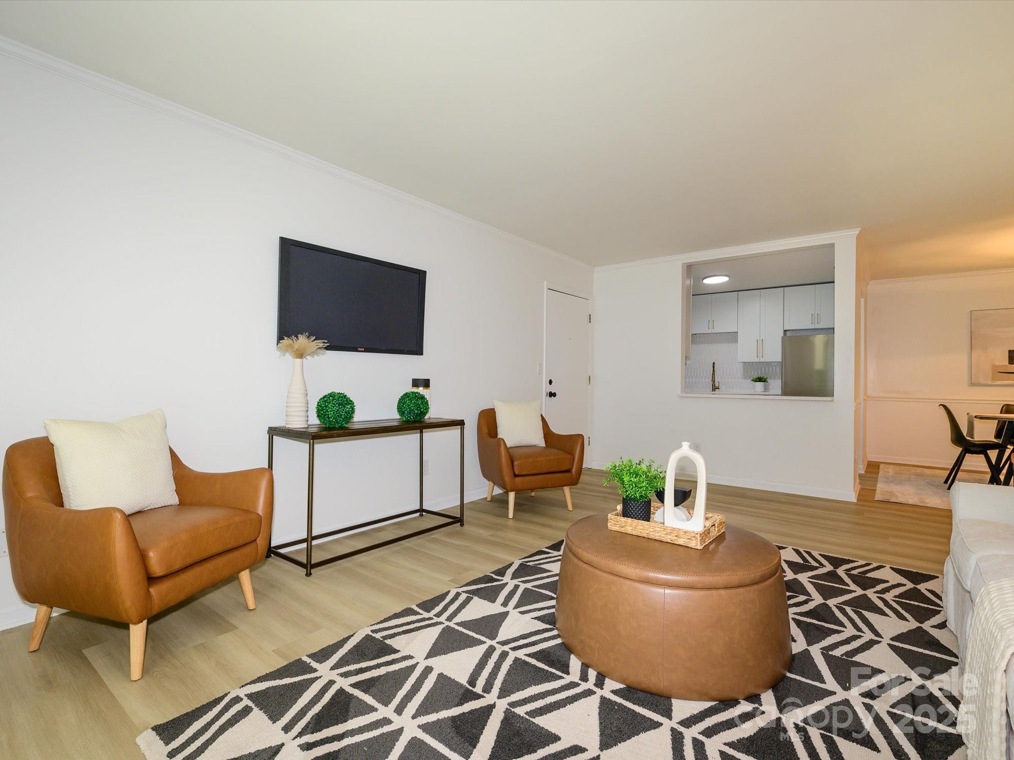 4754 Hedgemore Drive, Unit E Charlotte, NC 28209 - Photo 4 of 28