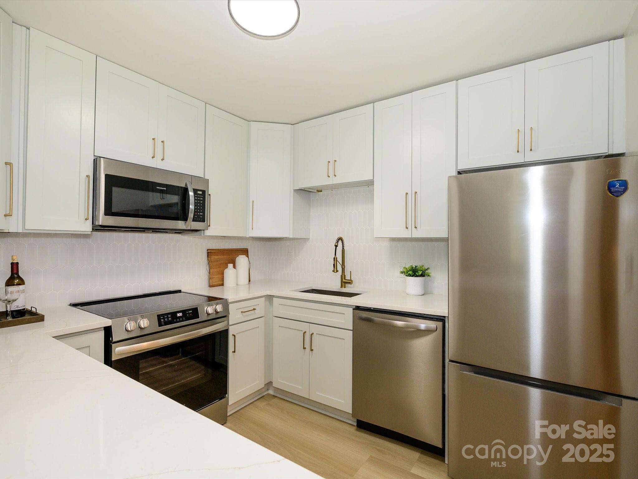 4754 Hedgemore Drive, Unit E Charlotte, NC 28209 - Photo 9 of 28