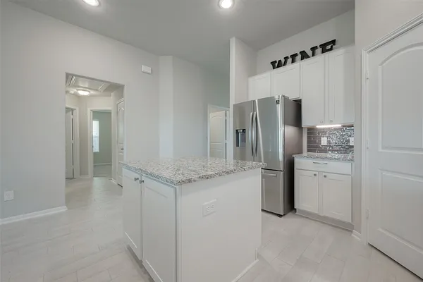$2,200 | 32627 Dew Crest Street, Fulshear, TX 77423