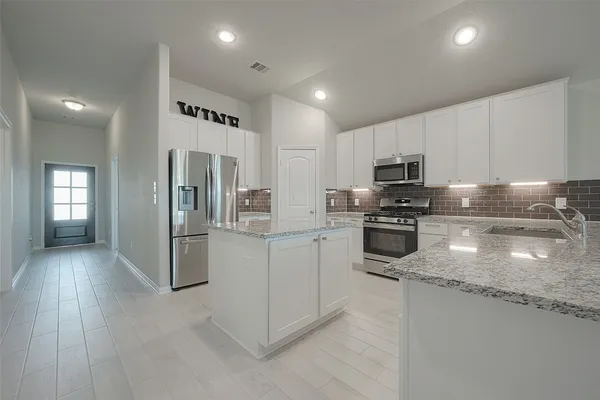 $2,200 | 32627 Dew Crest Street, Fulshear, TX 77423