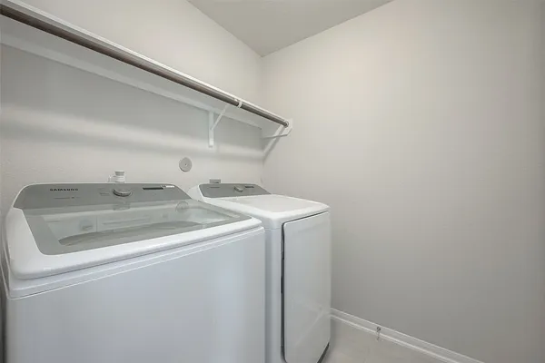 $2,200 | 32627 Dew Crest Street, Fulshear, TX 77423