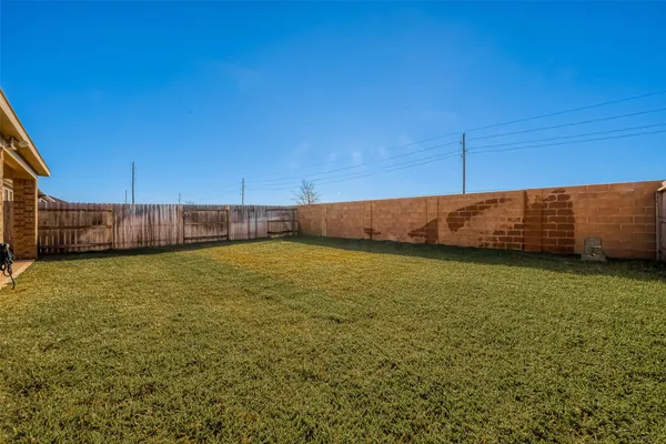 $2,200 | 32627 Dew Crest Street, Fulshear, TX 77423