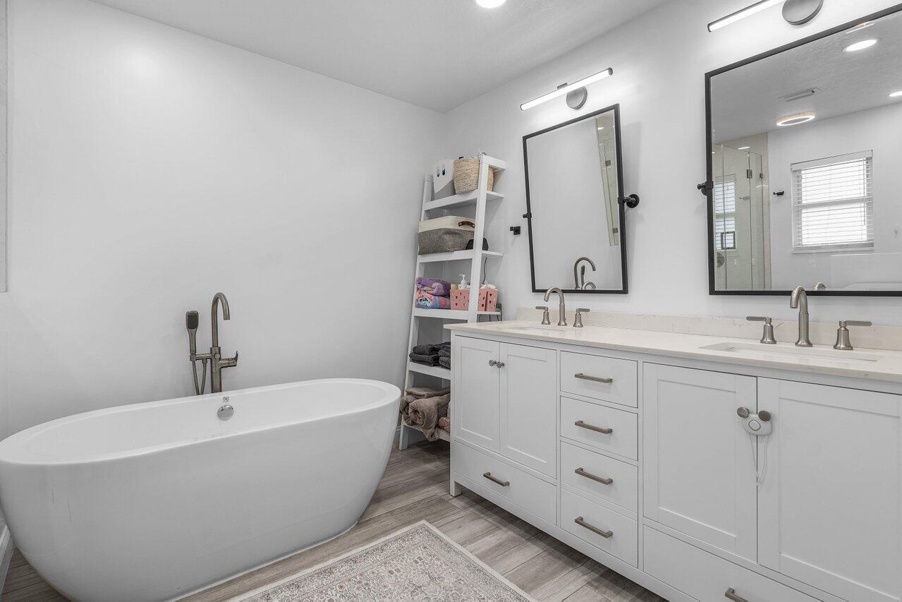 990 Northwest 8th Street Boca Raton, FL 33486 - Photo 13 of 30 13