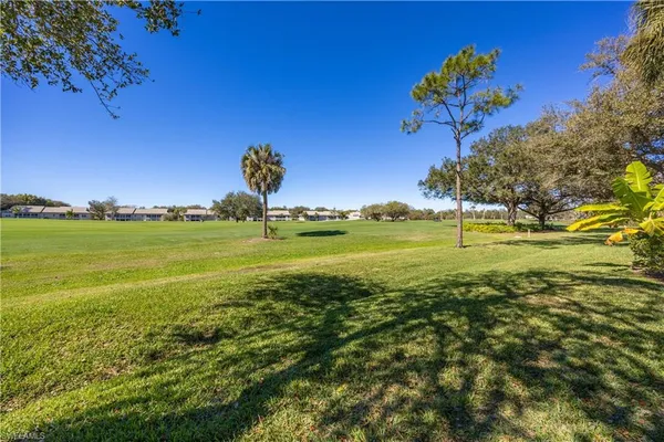 $2,300 | 85 Silver Oaks Circle, Unit 6102, Naples, FL 34119