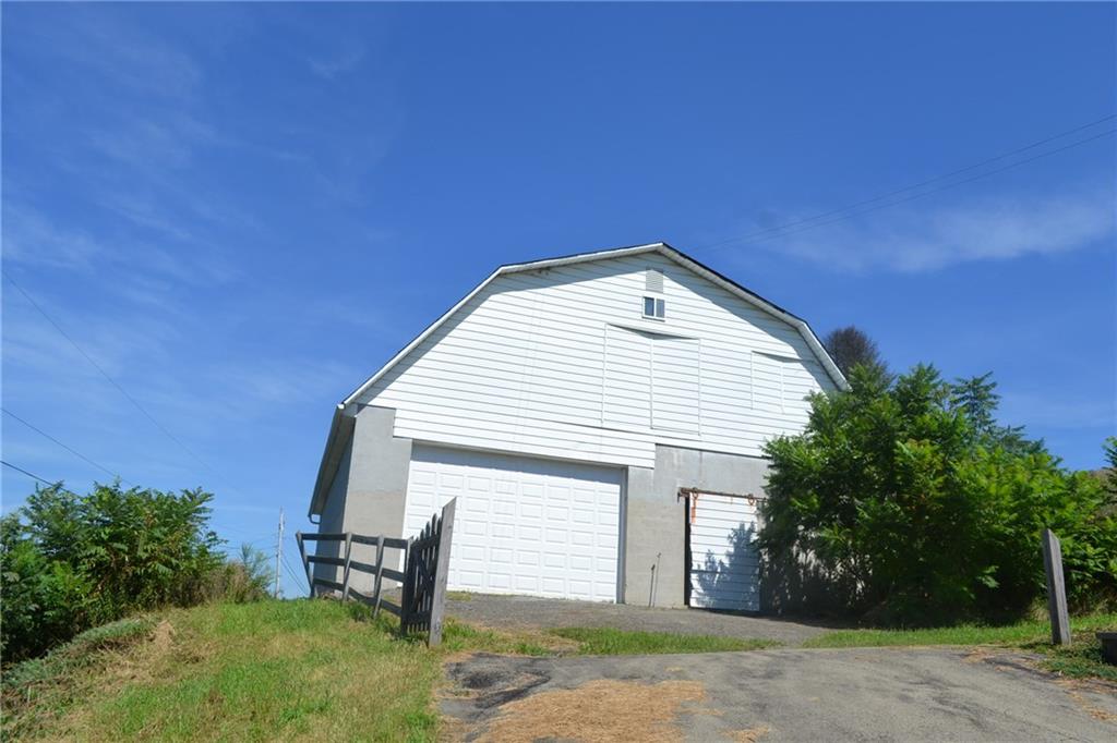 128 Deems Park Road Daisytown, PA 15427 - Photo 6 of 18 Gallery Image 6