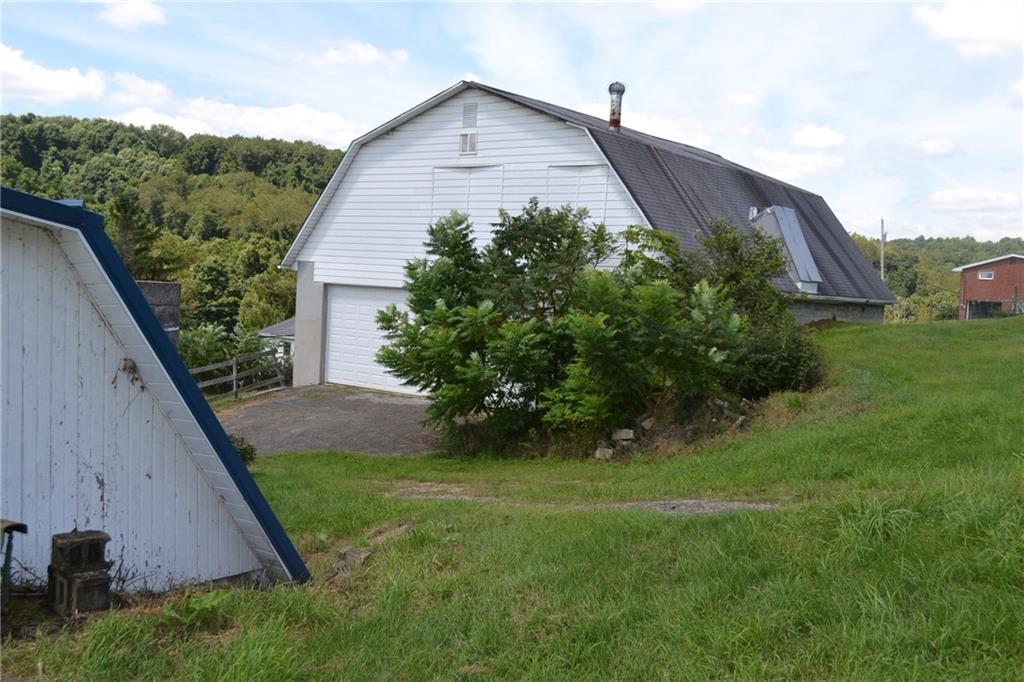 128 Deems Park Road Daisytown, PA 15427 - Photo 7 of 18 Gallery Image 7