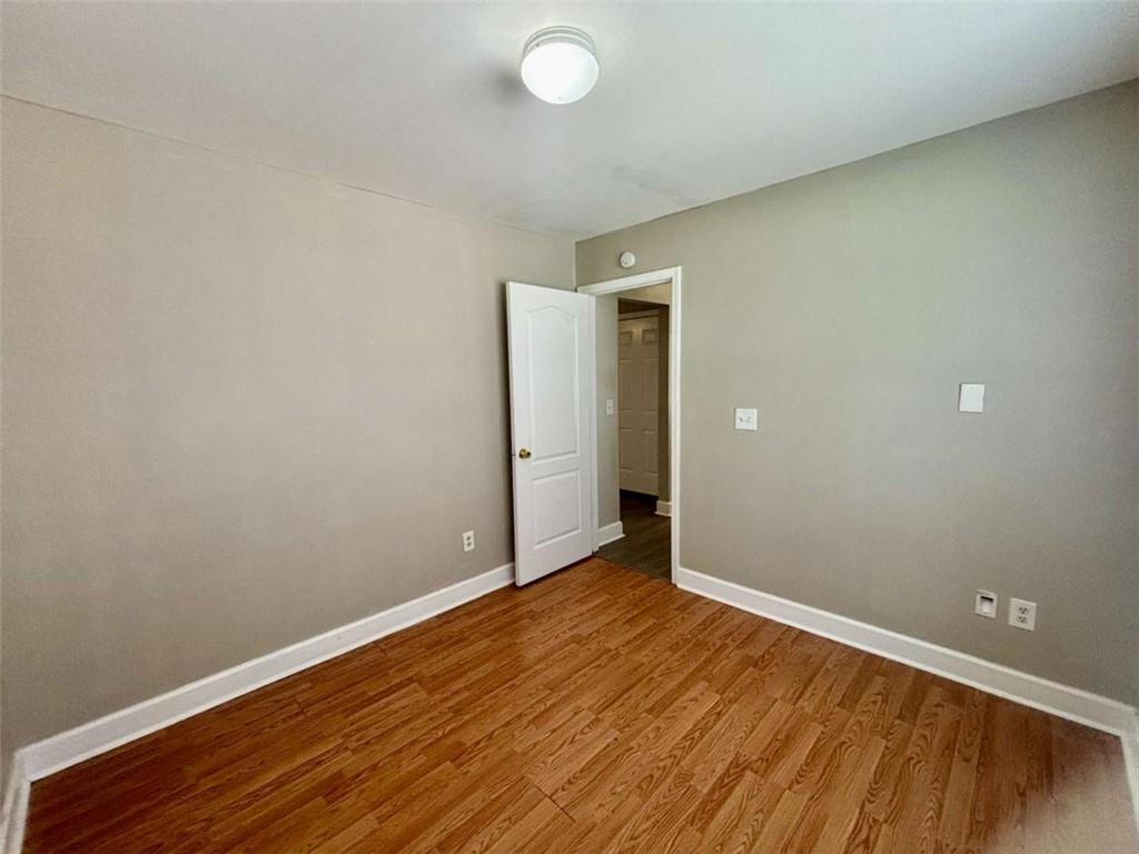 2595 Elliott Street Northwest Atlanta, GA 30318 - Photo 19 of 27