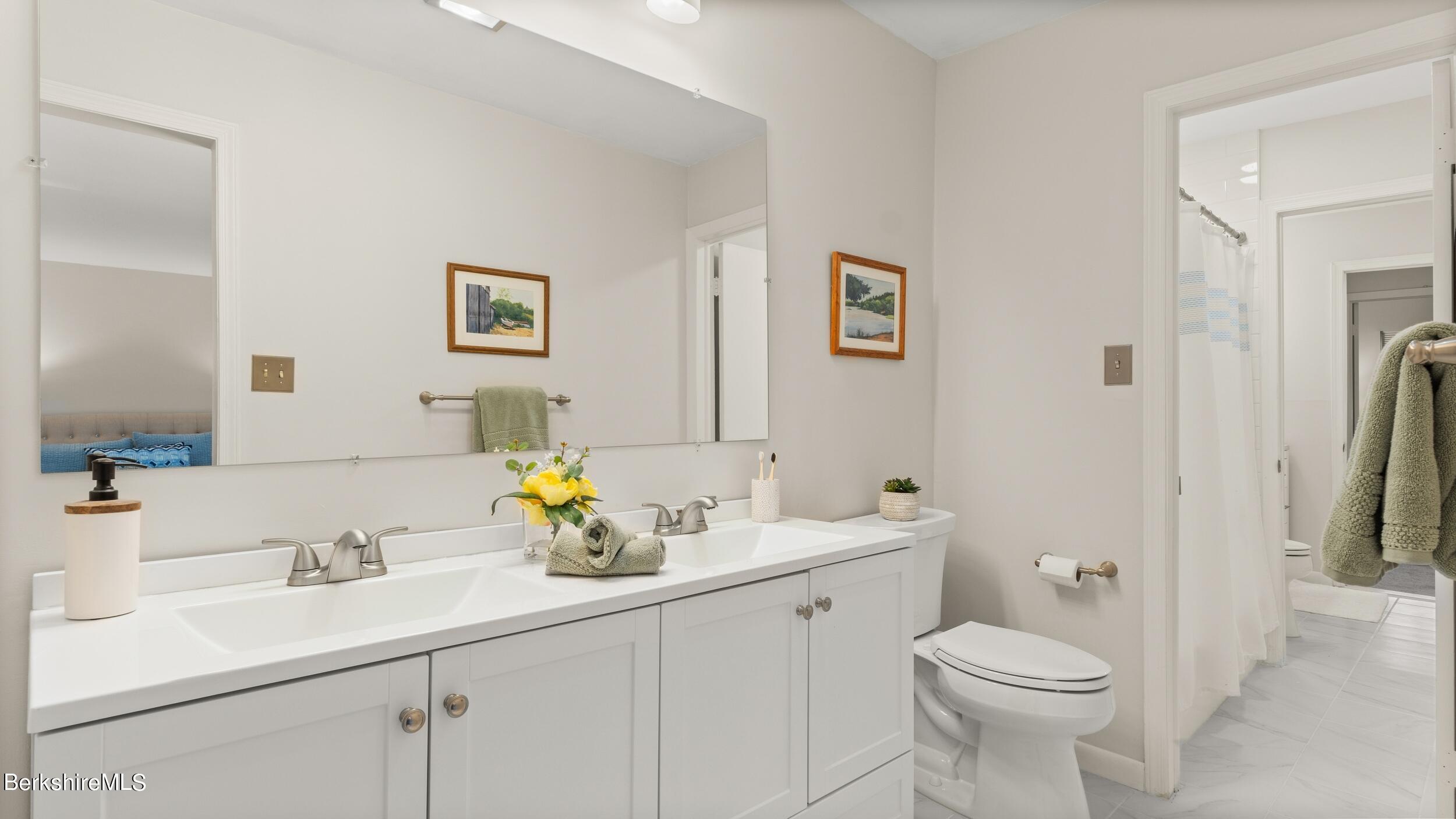260 Pittsfield Road, Unit F15 Lenox, MA 01240 - Photo 11 of 20 LRDSC06622