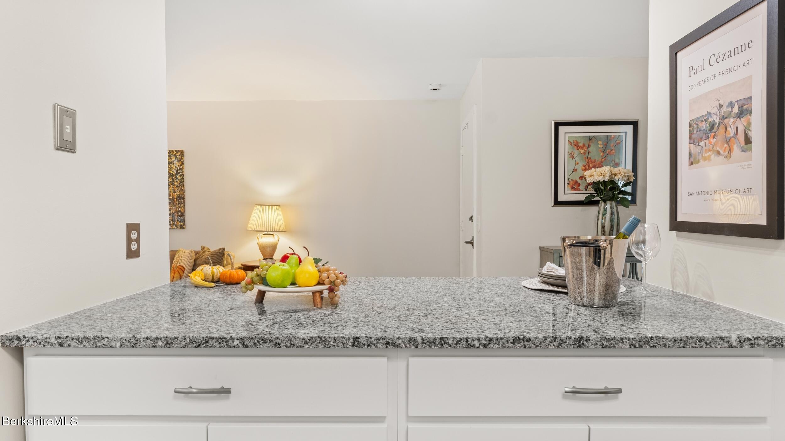 260 Pittsfield Road, Unit F15 Lenox, MA 01240 - Photo 6 of 20 LRDSC06652