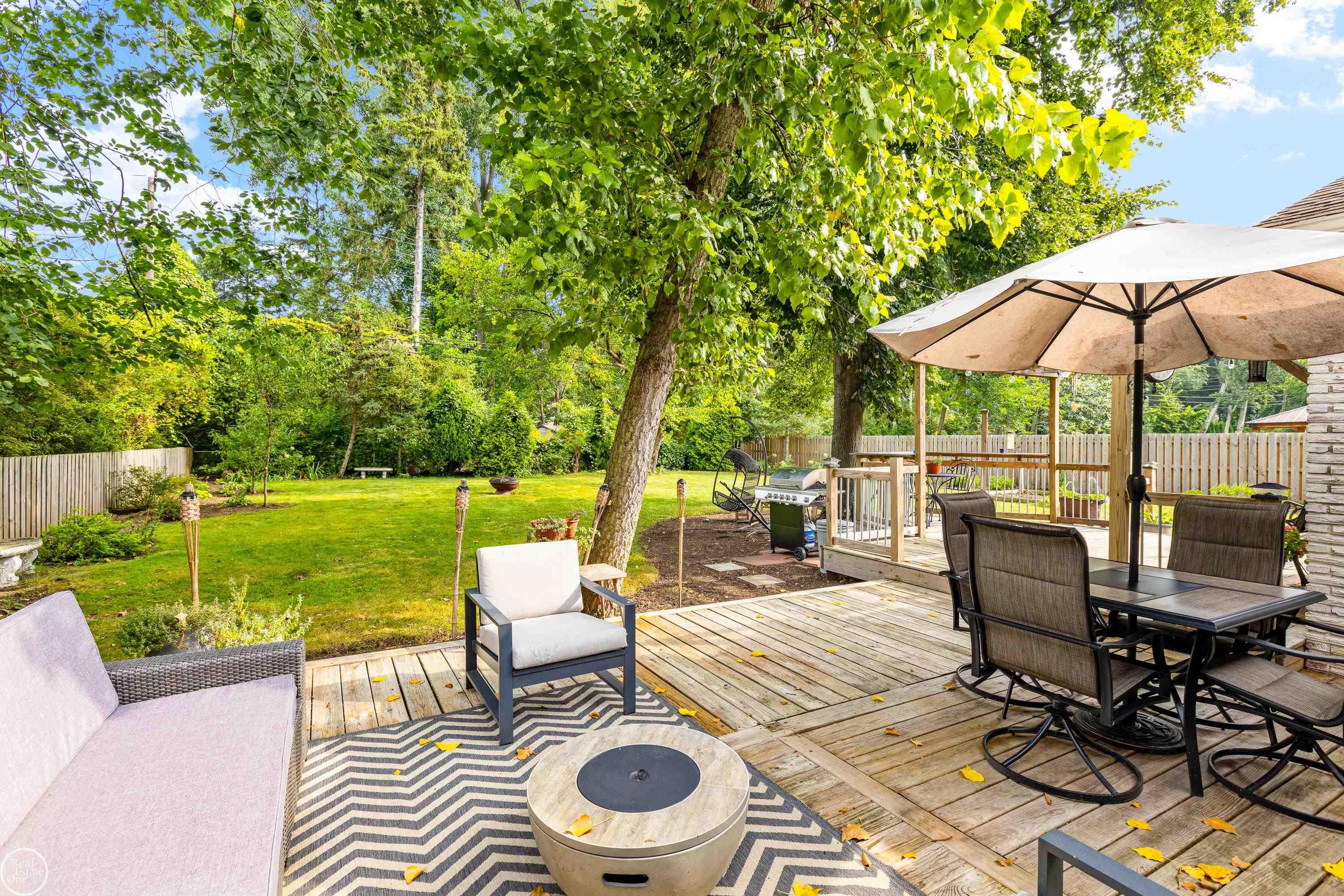 724 Shoreham Road Grosse Pointe, MI 48236 - Photo 42 of 49 50122952-41.JPG