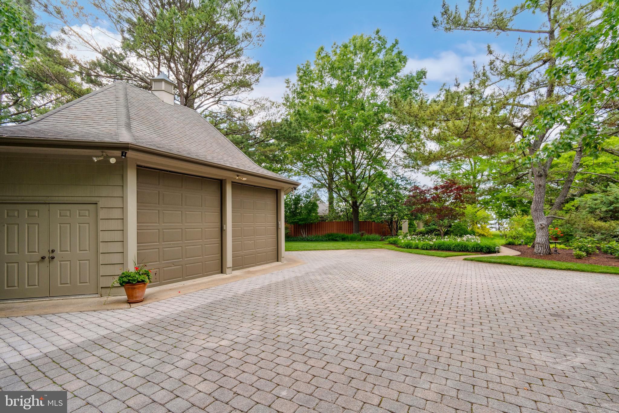 9791 Pintail Place St. Michaels, MD 21663 - Photo 76 of 80 Garage