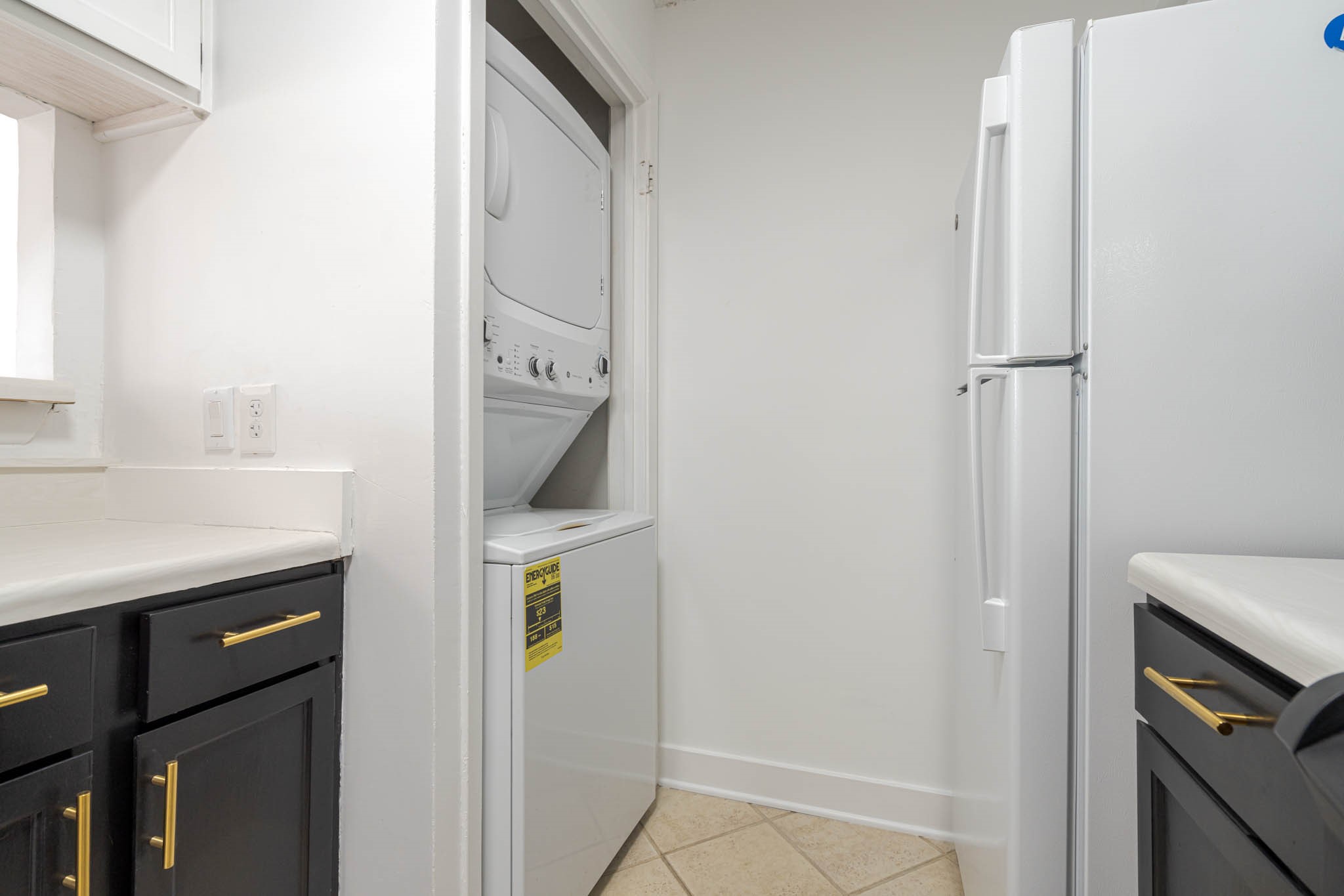 2277 South Kirkwood Road, Unit 4/808 Houston, TX 77077 - Photo 6 of 23 This charming home comes complete with essential appliances, including a refrigerator, washer, and dryer, ensuring convenience and comfort from day one. NEW DISHWASHER