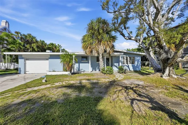 $1,295,000 | 514 77th Street, Holmes Beach, FL 34217