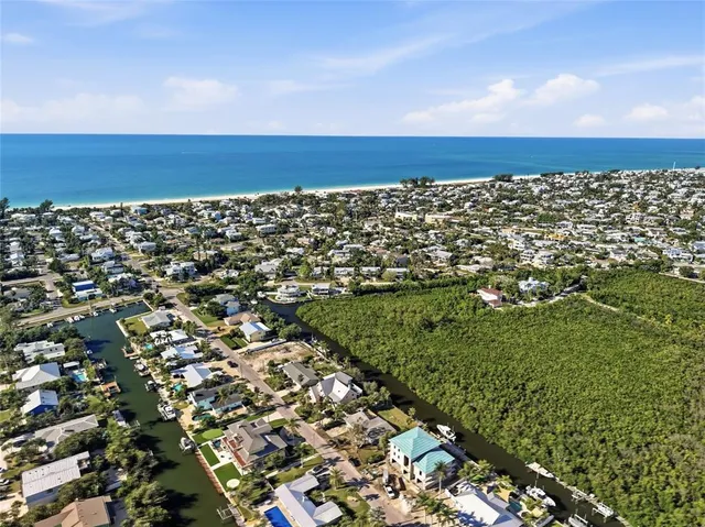 $1,295,000 | 514 77th Street, Holmes Beach, FL 34217