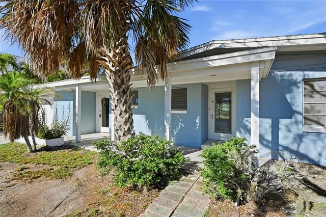 $1,295,000 | 514 77th Street, Holmes Beach, FL 34217