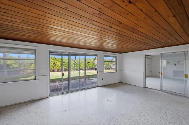 $1,295,000 | 514 77th Street, Holmes Beach, FL 34217