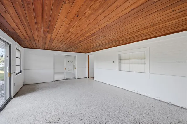 $1,295,000 | 514 77th Street, Holmes Beach, FL 34217