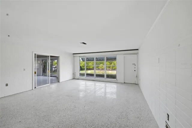 $1,295,000 | 514 77th Street, Holmes Beach, FL 34217