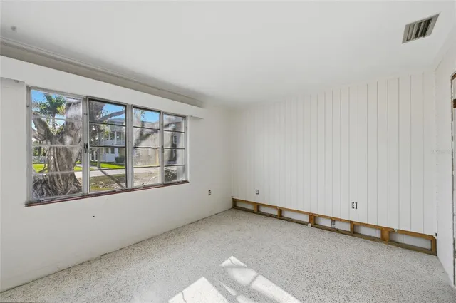 $1,295,000 | 514 77th Street, Holmes Beach, FL 34217