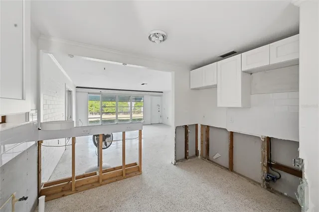 $1,295,000 | 514 77th Street, Holmes Beach, FL 34217