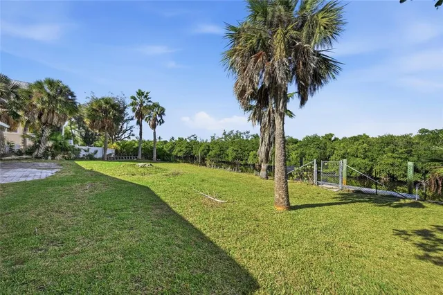 $1,295,000 | 514 77th Street, Holmes Beach, FL 34217