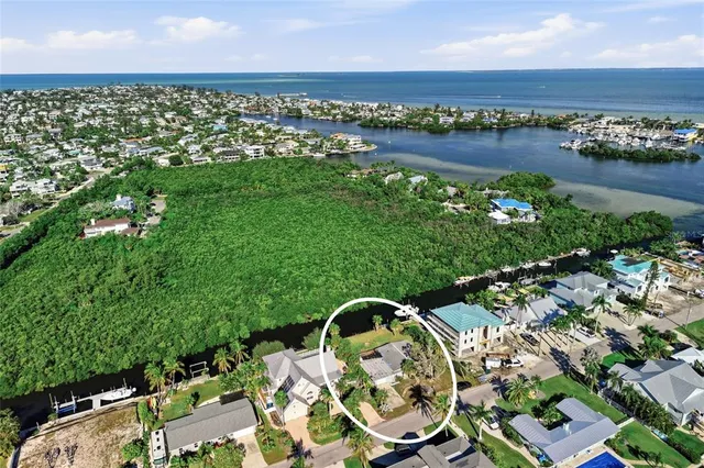 $1,295,000 | 514 77th Street, Holmes Beach, FL 34217