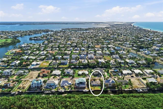 $1,295,000 | 514 77th Street, Holmes Beach, FL 34217