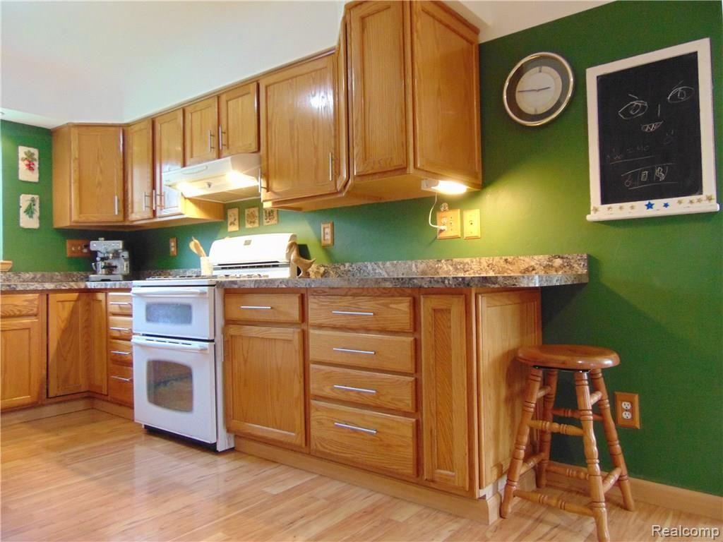 2700 Mohawk Lane Rochester Hills, MI 48306 - Photo 13 of 83