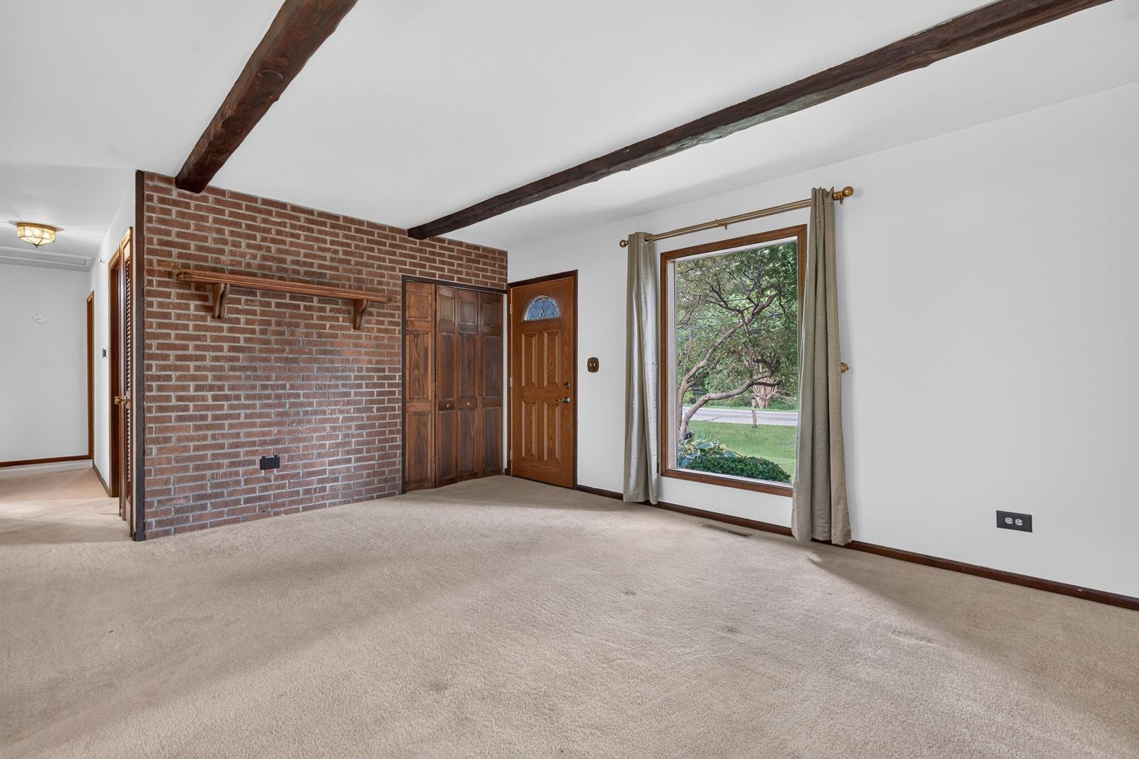 6712 Silver Lake Road Cary, IL 60013 - Photo 3 of 22 Gallery Image 3
