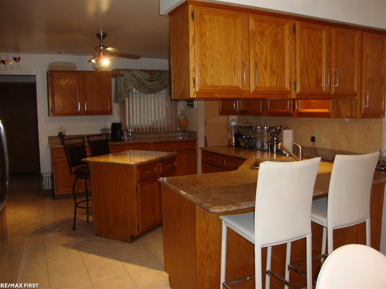 20240 Dunham Road Clinton Township, MI 48038 - Photo 15 of 36 31319480-14.JPG