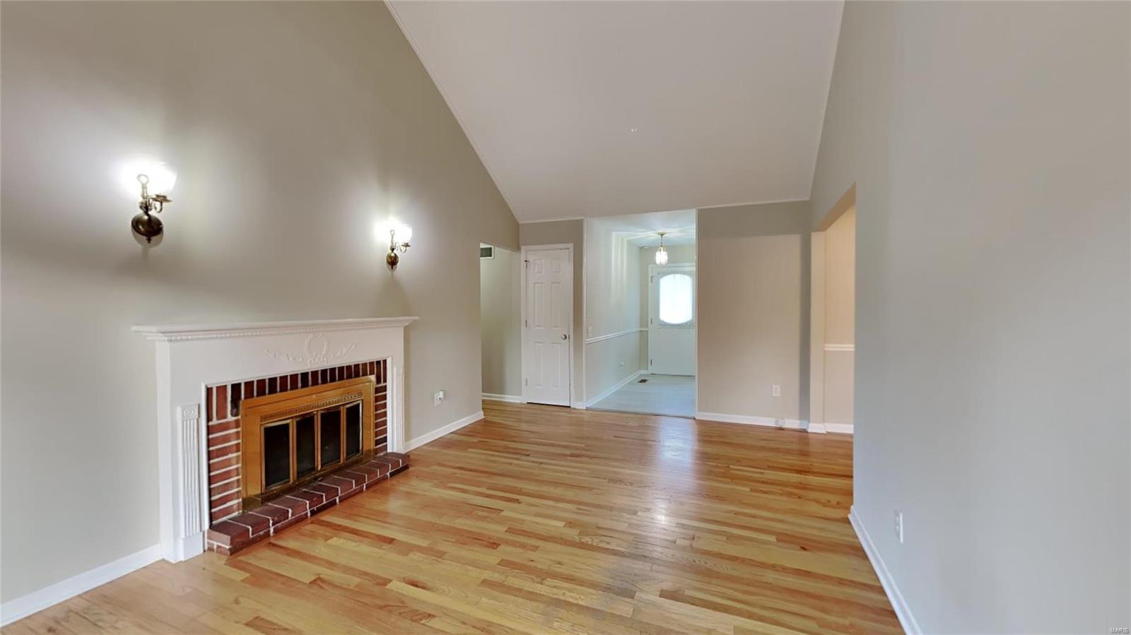 251 Pine Tree Lane Ballwin, MO 63011 - Photo 3 of 14