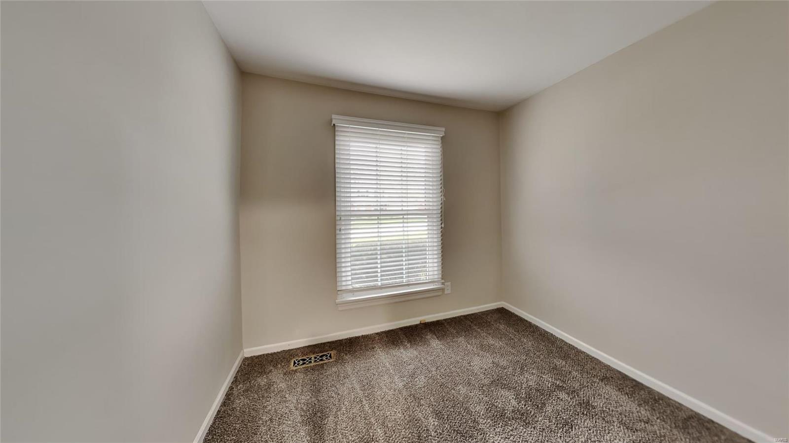 251 Pine Tree Lane Ballwin, MO 63011 - Photo 9 of 14