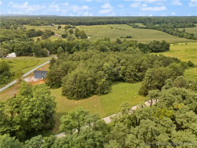 $125,000 | 1 Charlestown Newmarket Road, Marysville, IN 47141