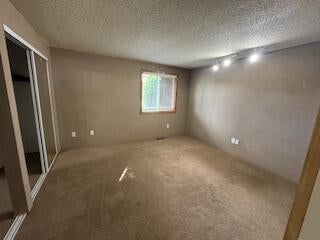 1737 Northeast Wells Acres Road Bend, OR 97701 - Photo 10 of 22 Primary bedroom
