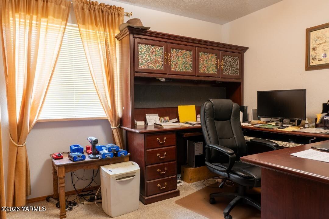 3701 Gun Club Road, Unit 111 Yakima, WA 98901 - Photo 19 of 30 bed 3 office