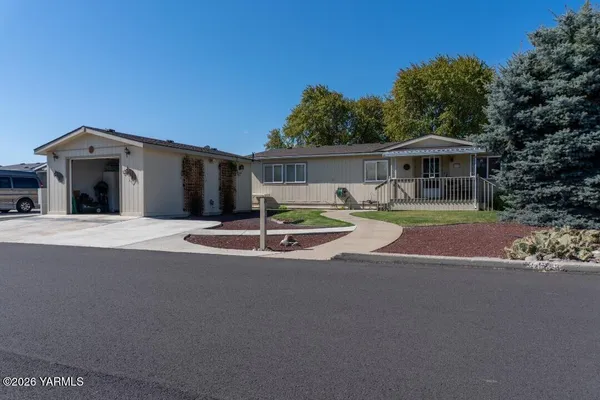 $269,500 | 3701 Gun Club Road, Unit 111, Yakima, WA 98901